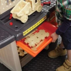 STEP2 Handyman Workbench Orange -Kinderspielzeug 17442252 06